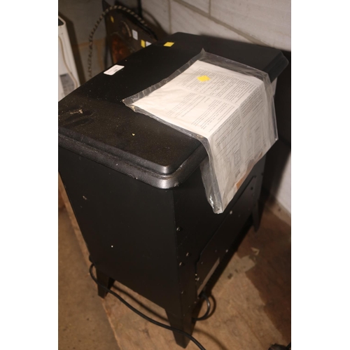 89 - DIMPLEX ELECTRIC STOVE - WARRANTED UNTIL 12 NOON ON TUESDAY FOLLOWING THE ABOVE SALE