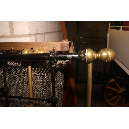 94 - VICTORIAN WROUGHT/BRASS DOUBLE BED