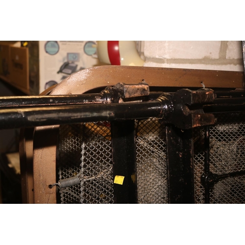 94 - VICTORIAN WROUGHT/BRASS DOUBLE BED