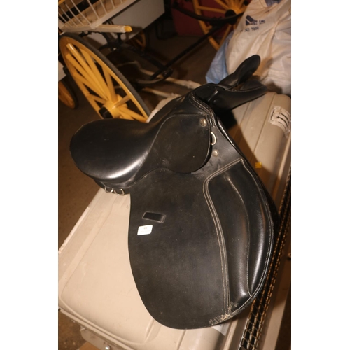 99 - 3 SADDLES - 2 FULL & 1 SMALL PONY, FULL HEAD COLLAR, WIND SUCKING COLLAR - COB, WEBB CAVASON - PONY ... 