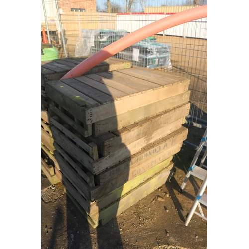 22 - 10 X WOODEN POTATO TRAYS