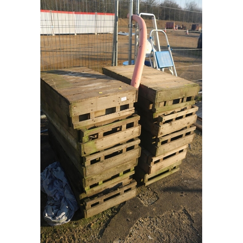 22 - 10 X WOODEN POTATO TRAYS