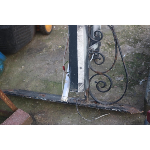 24 - HEAVY CAST IRON BRACKET