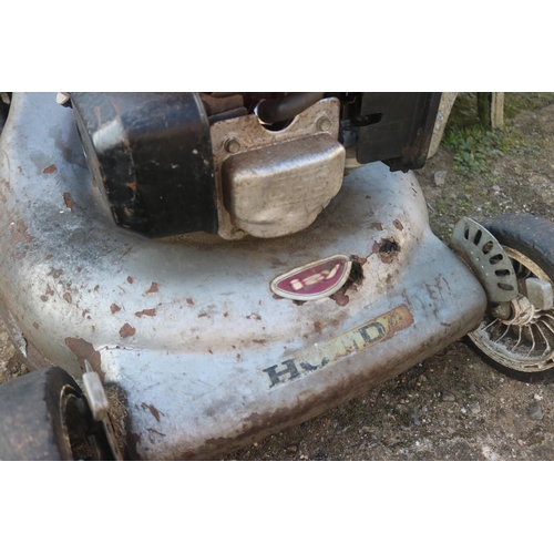 27 - HONDA LAWNMOWER