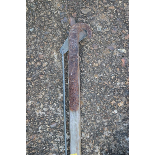 4 - VINTAGE TREE LOPPER