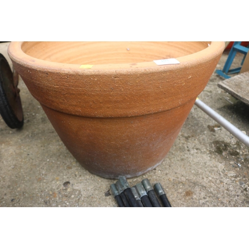 103 - 1 LARGE TERRACOTTA POT