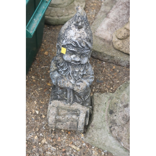 116 - 3 X GARDEN GNOMES