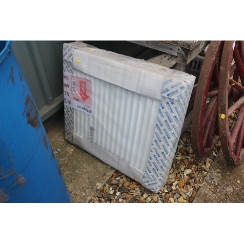 12A - DOUBLE RADIATOR 600 X 700 NEW