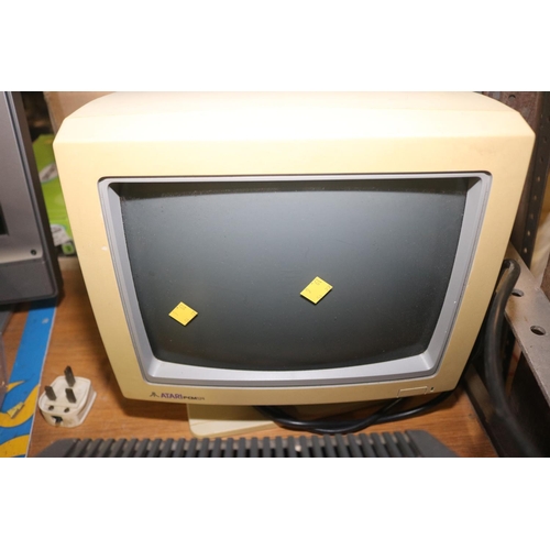 141 - VINTAGE ATARI MONITOR & AMSTRAD MONITOR - WARRANTED UNTIL NOON TUES FOLLOWING THE ABOVE SALE