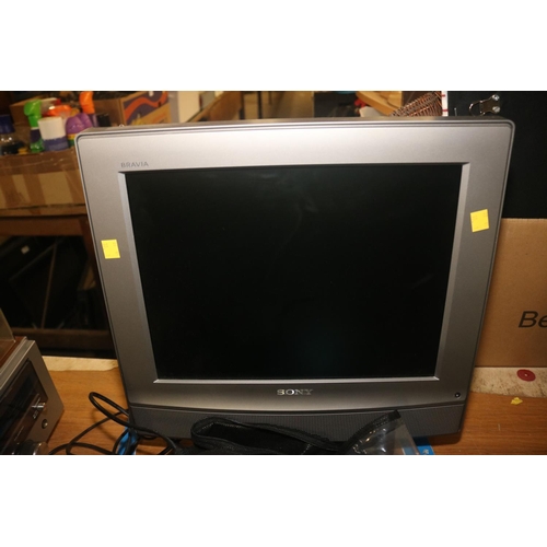 142 - SONY TV/DVD PLAYER RECORDER - WARRANTED UNTIL NOON TUES FOLLOWING THE ABOVE SALE