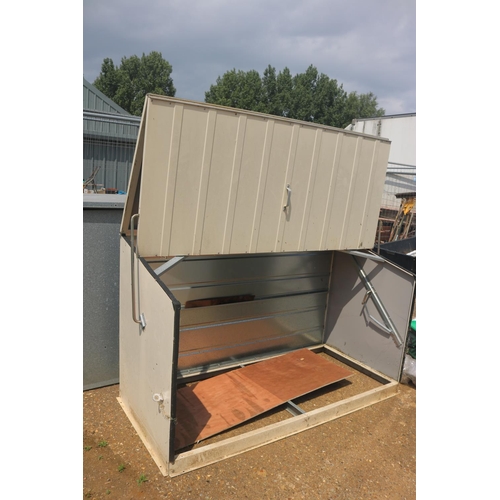 3 - GALVANISED GARDEN STORE