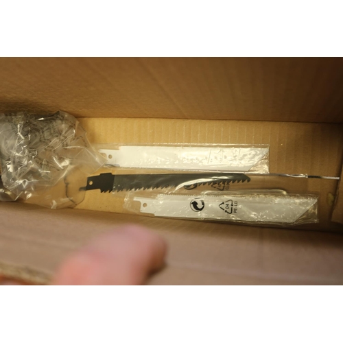 305 - CORDLESS RECHARGEABLE PRUNING SAW - WARRANTED UNTIL NOON TUES FOLLOWING THE ABOVE SALE