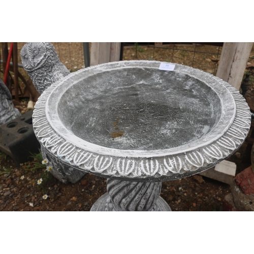 50 - SMALL BIRD BATH