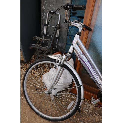 102 - LADIES AMMACO 21 SPEED BICYCLE - SILVER