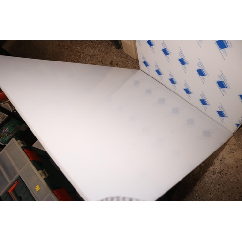 181 - 4 SHEETS OF PERSPEX 1000 X 750 X 10