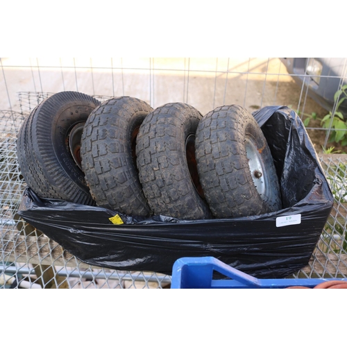 19 - 4 X SPARE TROLLEY WHEELS