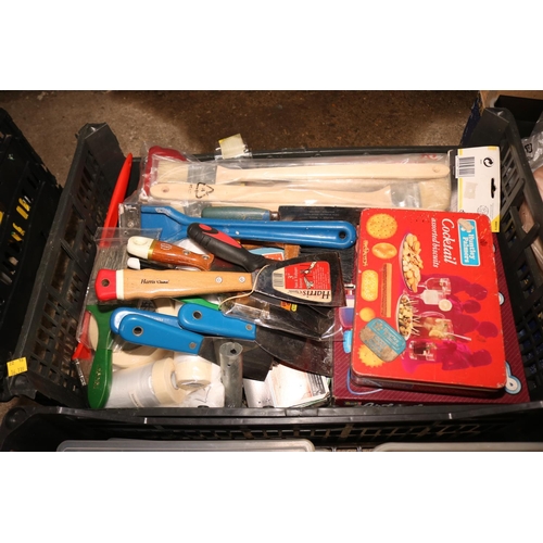 192 - 3 X CRATES & 2 BOXES OF VARIOUS TOOLS & SAWS/SCREWDRIVER ETC ETC