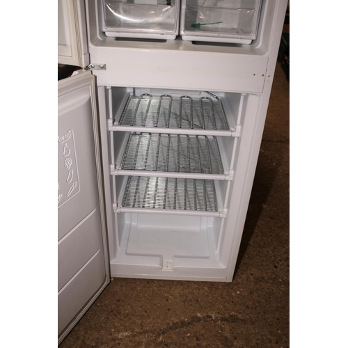 209 - HOTPOINT FRIDGE FREEZER - WARRANTED UNTIL NOON TUES FOLLOWING THE ABOVE SALE