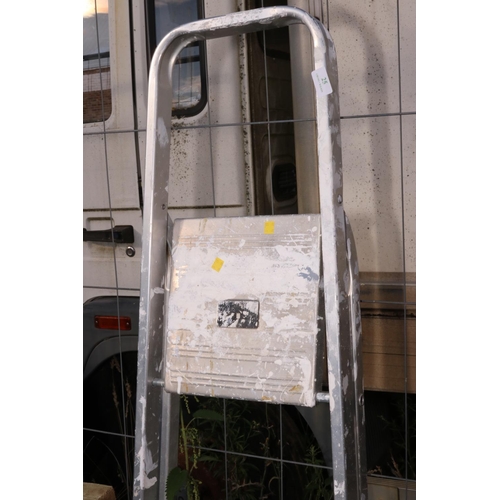 25 - ALUMINUM STEP LADDERS & WOODEN YARD STICK