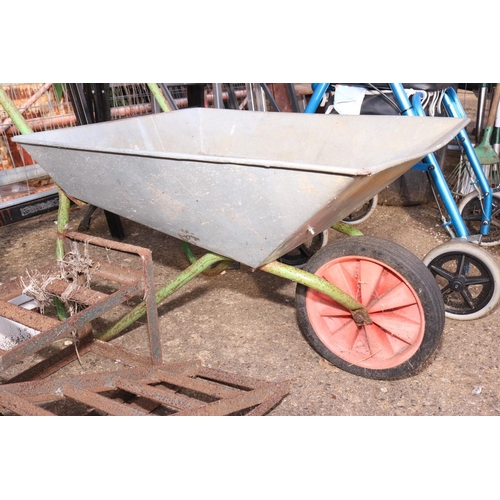 29 - WHEEL BARROW