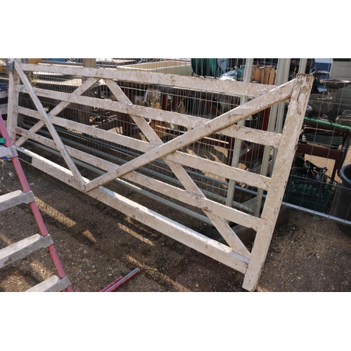 2A - LARGE WHITE WOODEN POSSIBLE RAILWAY GATE