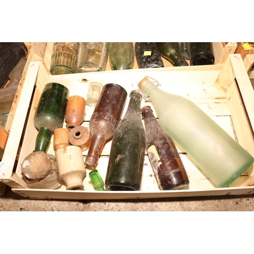 400 - JOB LOT OF ASSORTED VINTAGE GLASS BOTTLES/VARIOUS STYLES/AGE AND SOME LOCAL