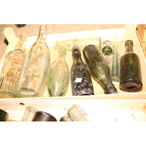 400 - JOB LOT OF ASSORTED VINTAGE GLASS BOTTLES/VARIOUS STYLES/AGE AND SOME LOCAL