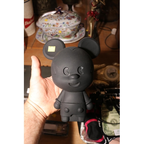 412 - PLUG IN AUDIO BEAR & MICKEY MOUSE BAG