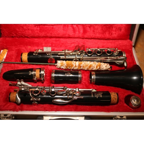 415 - BOOSEY & HAWKE LONDON REGENT CLARINET - BOXED