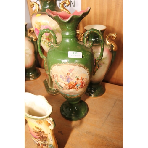 455 - QTY OF VARIOUS DECORATIVE VASES