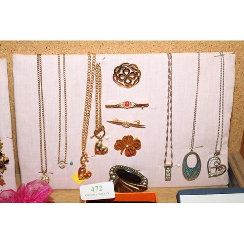 472 - ASSORTED COSTUME JEWELLERY