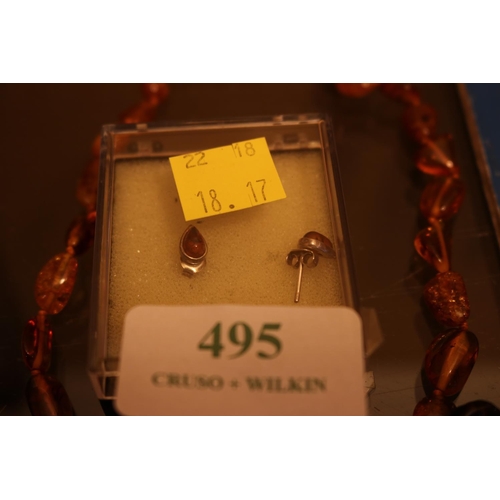 495 - AMBER NECKLACE & PAIR OF AMBER SSTUD EARRINGS