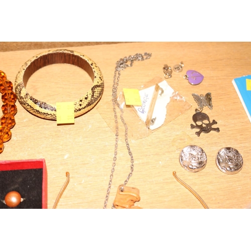 501 - BAG OF JEWELLERY MIXED