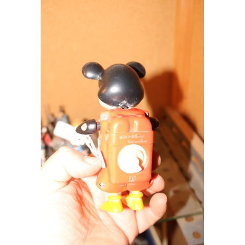 526 - 60'S SWIMMING WIND UP MICKEY