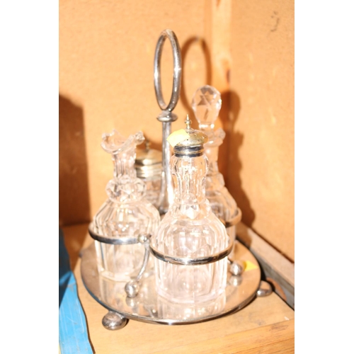 538A - SILVER PLATED CRUET ON STAND