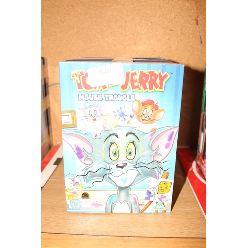 540 - 14 TOM & JERRY DVD'S