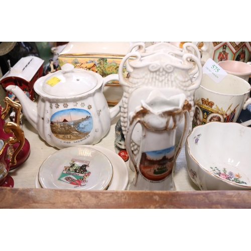 575 - QTY OF COLLECTABLES INC ORNAMENTS/TEA POTS/PLATES ETC