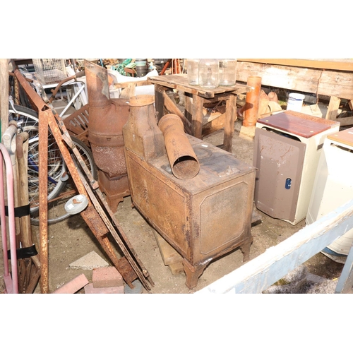 60 - ANTIQUE CAST IRON STOVE