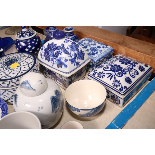 605 - BLUE & WHITE ASSORTED CHINA