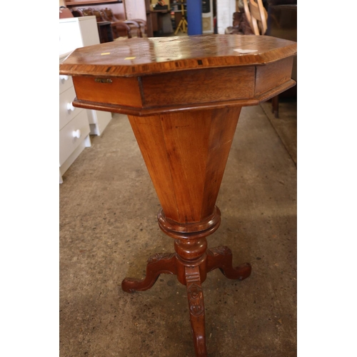 638 - ANTIQUE VELVET LINED TRUMPET TABLE