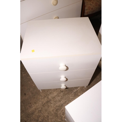 643 - PAIR OF WHITE 3 DRAWER BEDSIDE CHESTS