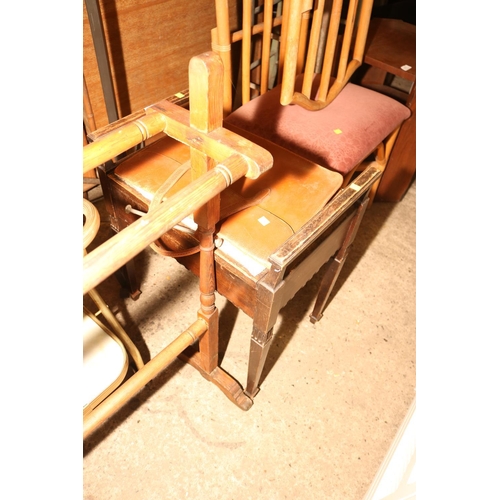 677 - 1930 PIANO STOOL & 2 LEATHER MUSIC BAGS