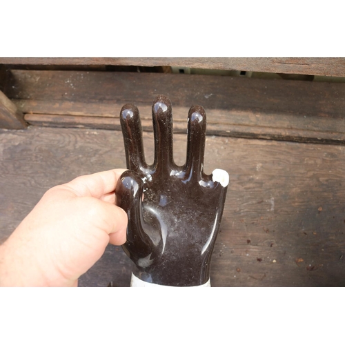 86 - CERAMIC HAND DISPLAY A/F