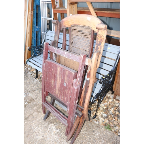 9 - 2 X FOLDING CHAIRS