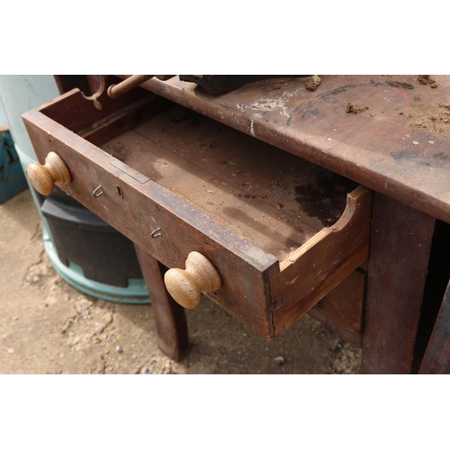 63 - WORK BENCH & VICE