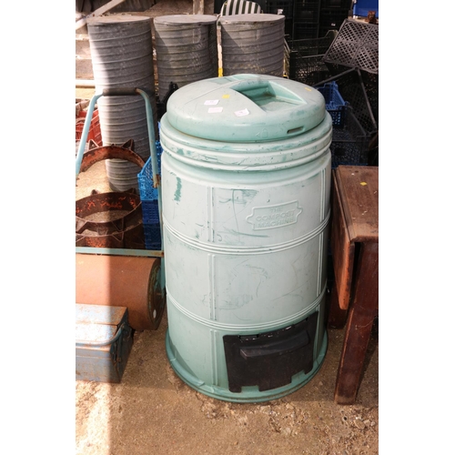 64 - GARDEN COMPOSTER