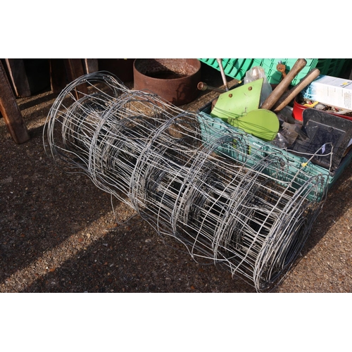 76 - ROLL OF PIG WIRE