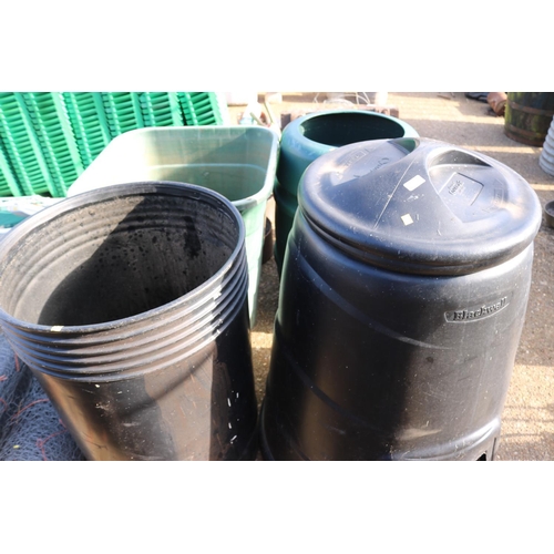 79 - 2 COMPOSTERS/2 WATER BUTTS