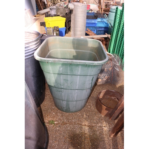 79 - 2 COMPOSTERS/2 WATER BUTTS