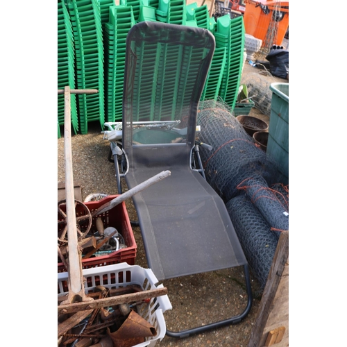 82 - 2 X GARDEN LOUNGERS
